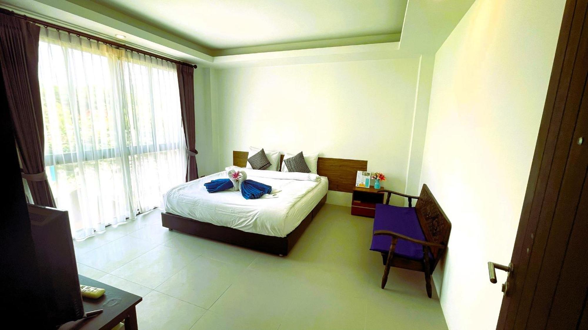 Rockstar Beach Apartments Strand Bang Rak Exterior foto
