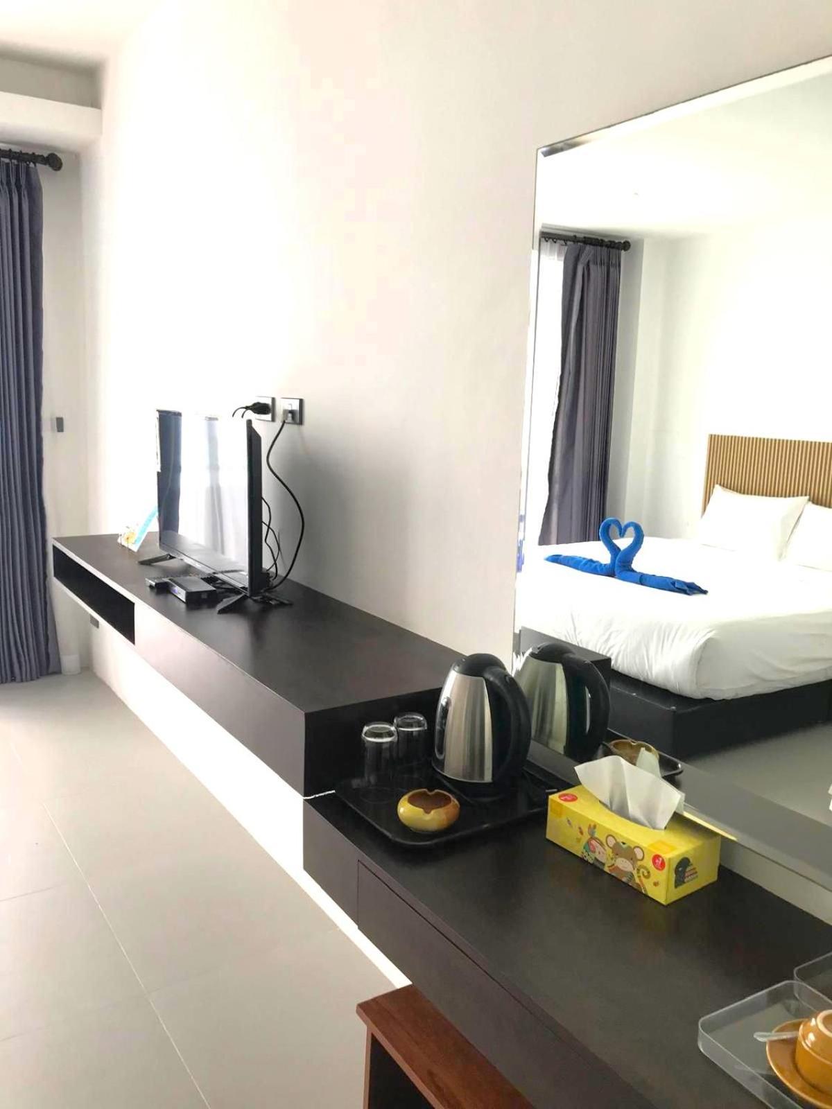 Rockstar Beach Apartments Strand Bang Rak Exterior foto